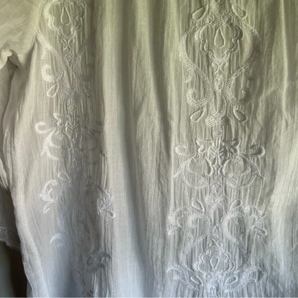 J. Jill White Relaxed Embroidered Blouse - Picture 3 of 8